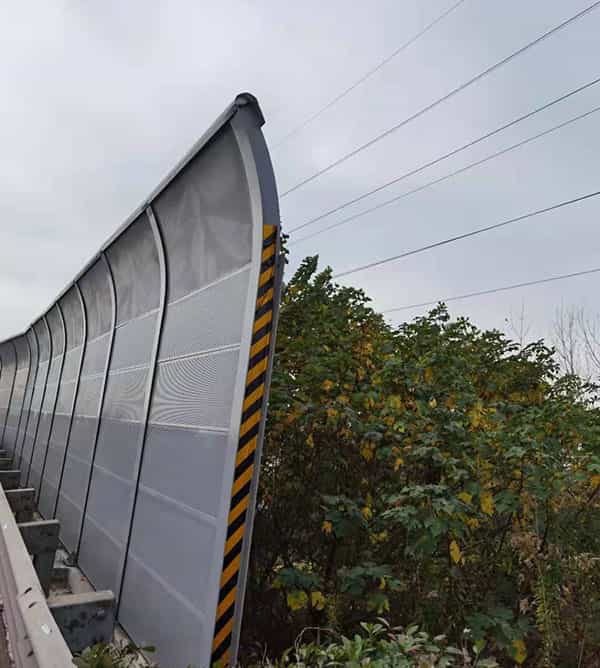 公路聲屏障